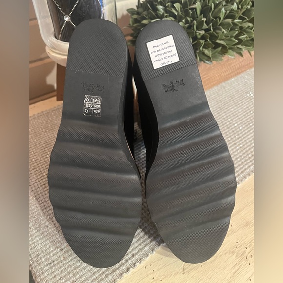 New Coach Kenna Wedge Leather/ Shearling
Boot - Picture 7 of 10